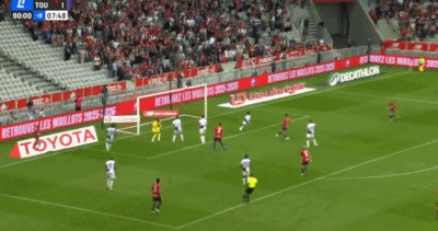 生涯的首粒, 他替补登场 生涯的首粒, 他替补登场